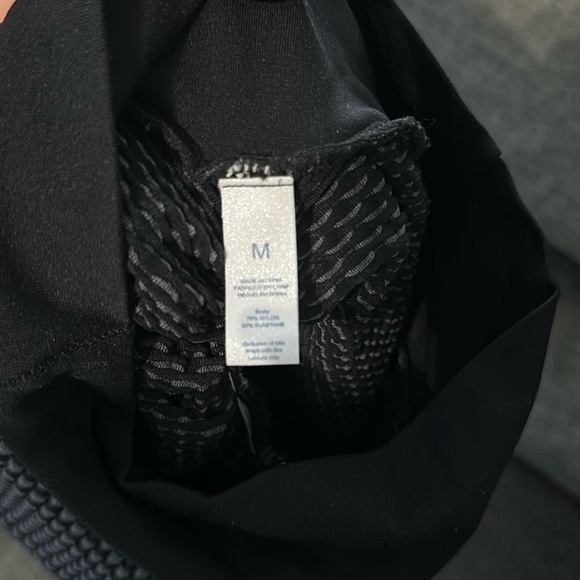 Butt scrunch fishnet leggings - Picture 2 of 3